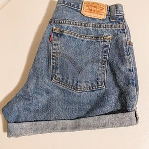 Vintage Levi Jean Shorts (high waisted)